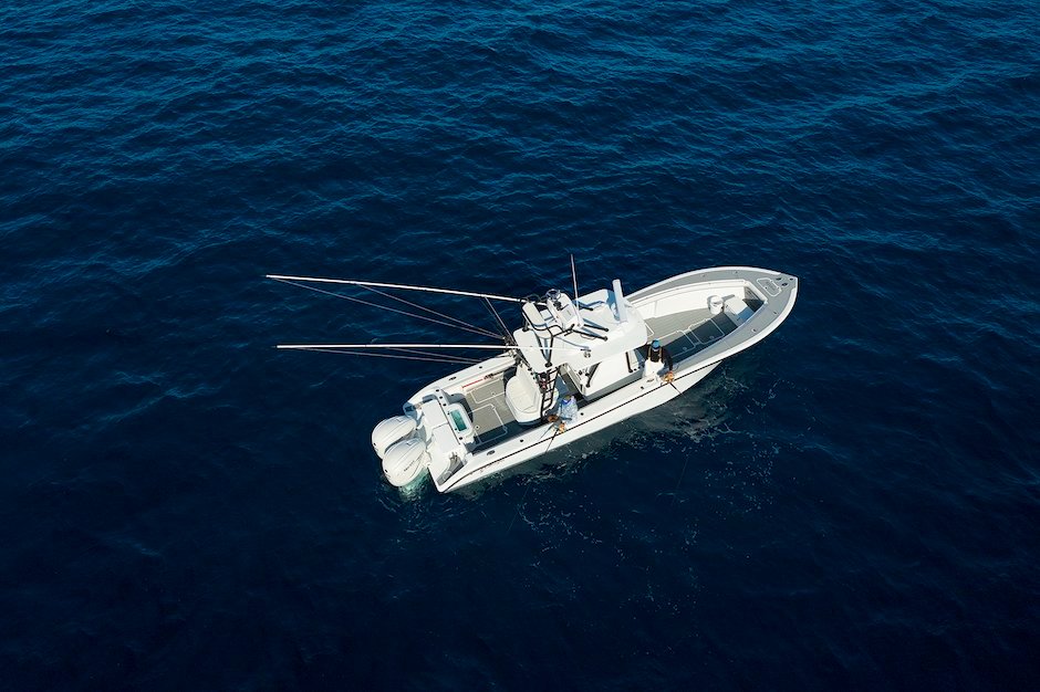 Fishing boat with Simrad Halo radar